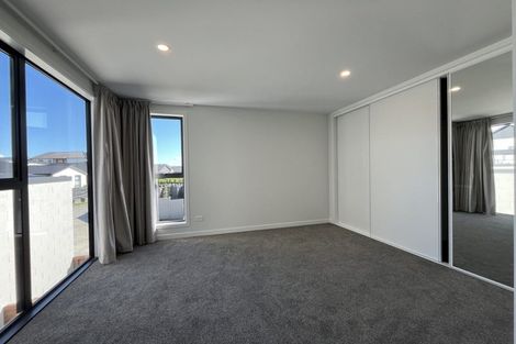 Photo of property in 2/36 Henry Tayler Rise, Wainui, 0932