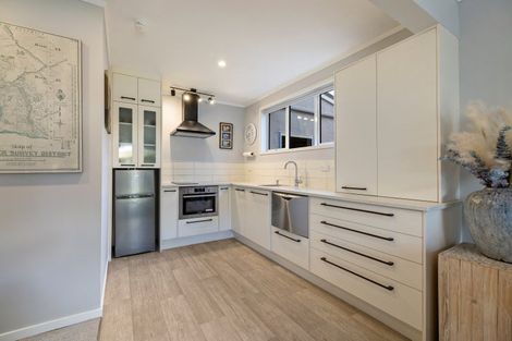 Photo of property in 13 Argyle Place, Arrowtown, 9302