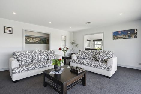 Photo of property in 71 Endeavour Drive, Whitby, Porirua, 5024