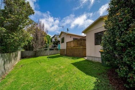 Photo of property in 28 Maratahu Street, Westown, New Plymouth, 4310
