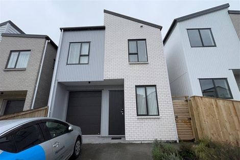 Photo of property in 33 Coast Garden Drive, Hobsonville, Auckland, 0616