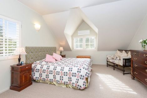 Photo of property in 124a Sandspit Road, Shelly Park, Auckland, 2014