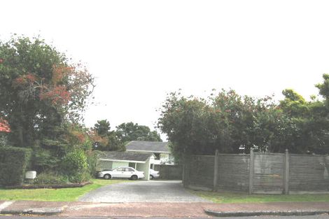 Photo of property in 10 Catalina Crescent, Forrest Hill, Auckland, 0620