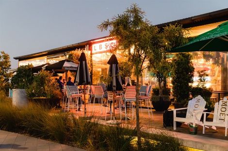 Photo of property in 22 Headsail Drive, Long Bay, Auckland, 0630