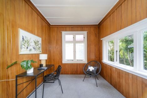 Photo of property in 26 Knowles Street, Terrace End, Palmerston North, 4410