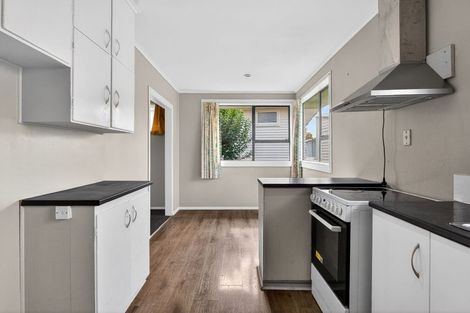 Photo of property in 37 Bruce Road, Glenfield, Auckland, 0629