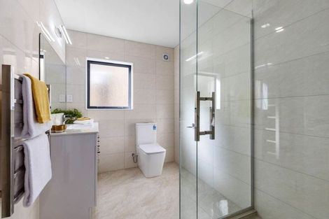 Photo of property in 16a Dalmeny Close, Murrays Bay, Auckland, 0630