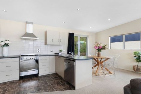 Photo of property in 36b Avalon Crescent, Fernhill, Queenstown, 9300