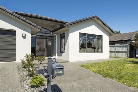 Photo of property in 102 Oriental Parade, Papamoa Beach, Papamoa, 3118