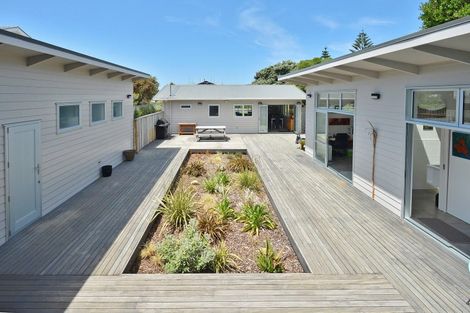 Photo of property in 132 Blue Pacific Parade, Riversdale Beach, Masterton, 5872