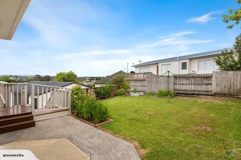Photo of property in 1 Rubens Lane, West Harbour, Auckland, 0618