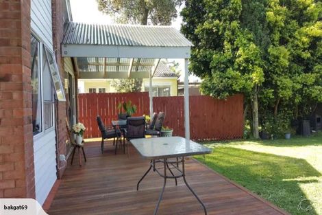 Photo of property in 2/76 Glenvar Road, Torbay, Auckland, 0630