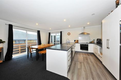 Photo of property in 10 Brightstone Crescent, Aranui, Christchurch, 8061