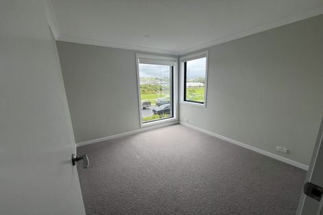 Photo of property in 21 Koura Drive, Red Beach, 0932