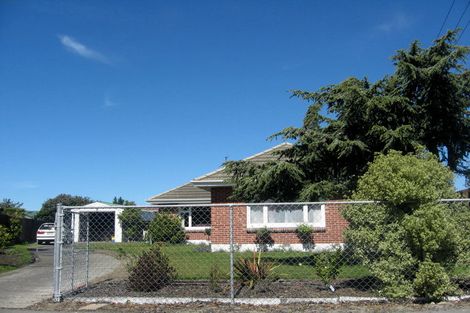 Photo of property in 27 Vivian Street, Burwood, Christchurch, 8083