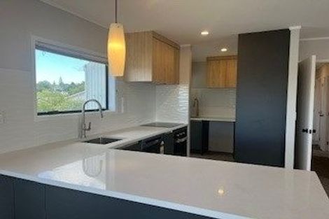 Photo of property in 1/40c West Coast Road, Glen Eden, Auckland, 0602