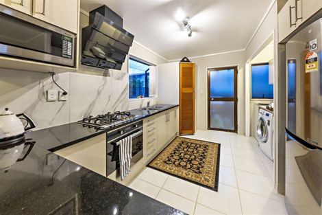 Photo of property in 2/10 Kimdale Place, Totara Heights, Auckland, 2105
