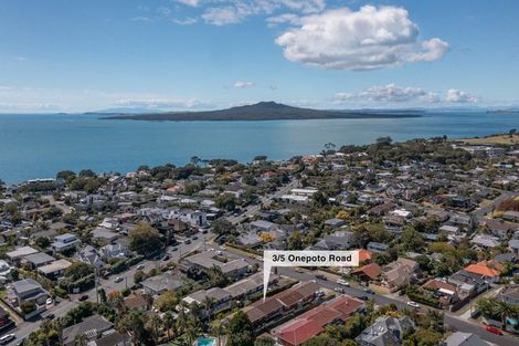 Photo of property in 3/5 Onepoto Road, Hauraki, Auckland, 0622