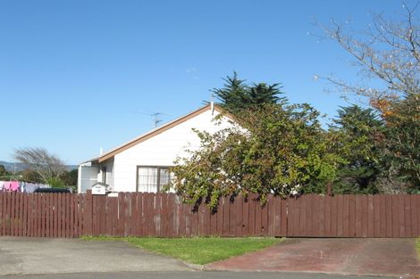 Photo of property in 16 Cade Place, Weymouth, Auckland, 2103