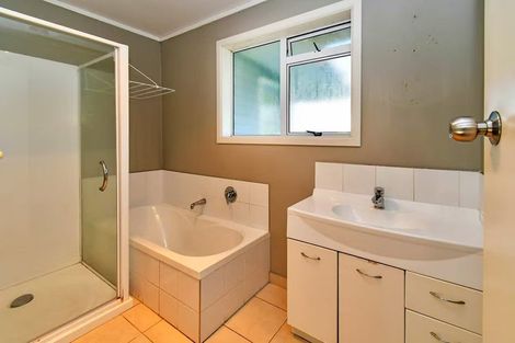 Photo of property in 17 Mclean Avenue, Papatoetoe, Auckland, 2025