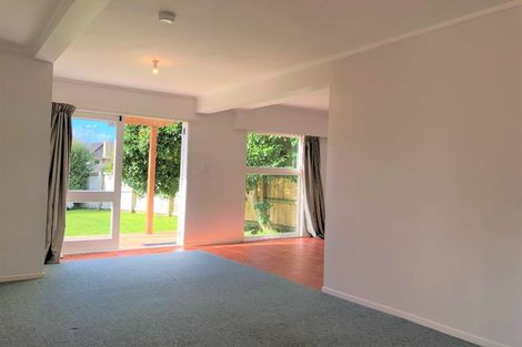 Photo of property in 42 Durham Street, Te Atatu Peninsula, Auckland, 0610