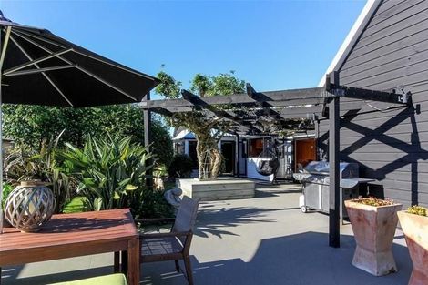 Photo of property in 51 Heta Road, Highlands Park, New Plymouth, 4312