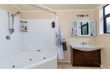 Photo of property in 65 Cox Street, Geraldine, 7930