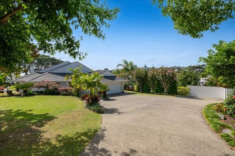 Photo of property in 11 Elgin Place, Red Beach, 0932