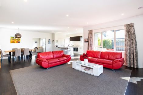 Photo of property in 11 Whakatomo Place, Havelock North, 4130