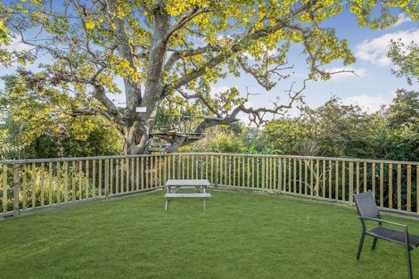 Photo of property in 90 Kelman Road, Kelston, Auckland, 0602