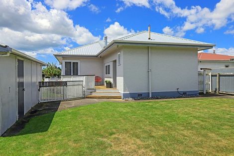 Photo of property in 215 Mayfair Avenue, Mayfair, Hastings, 4122