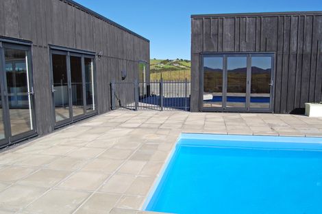 Photo of property in 16 Barnfield Road, Kaiwaka, 0573