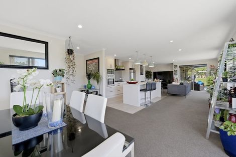 Photo of property in 208 Ballintoy Park Drive, Welcome Bay, Tauranga, 3175