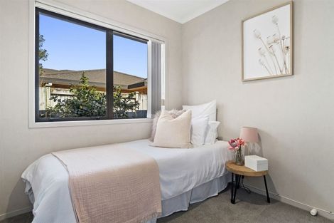 Photo of property in 8 Emma Place, Papamoa Beach, Papamoa, 3118