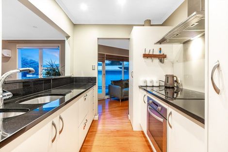 Photo of property in 7 Motukaraka Point, Pauatahanui, Porirua, 5381