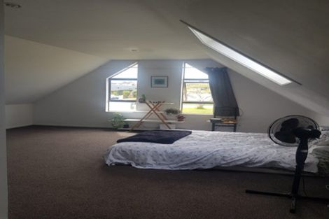 Photo of property in 22 Tindalls Bay Road, Tindalls Beach, Whangaparaoa, 0930