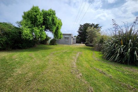 Photo of property in 45 Pratt Avenue, Foxton Beach, Foxton, 4815