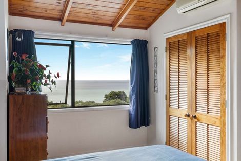 Photo of property in 34 Kauri Point Road, Laingholm, Auckland, 0604