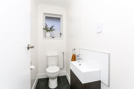 Photo of property in 2/25 Wallath Road, Westown, New Plymouth, 4310