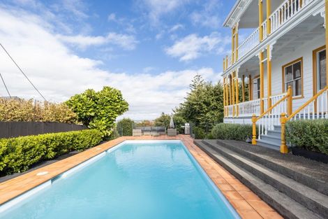 Photo of property in 15 Sealy Road, Bluff Hill, Napier, 4110