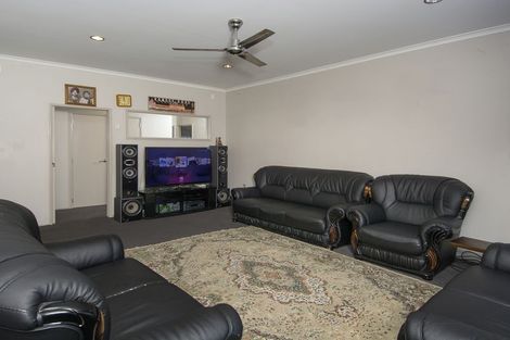 Photo of property in 102 Oriental Parade, Papamoa Beach, Papamoa, 3118