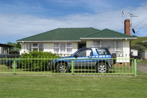 Photo of property in 112 Coronation Road, Mangere Bridge, Auckland, 2022