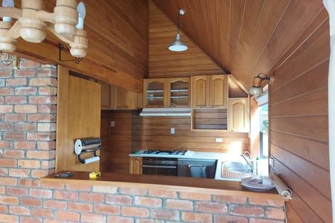 Photo of property in 7 Sunrise Lane, Te Atatu South, Auckland, 0610