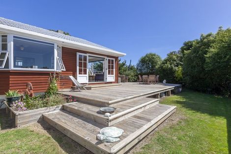 Photo of property in 75 Eatwell Avenue, Paraparaumu Beach, Paraparaumu, 5032
