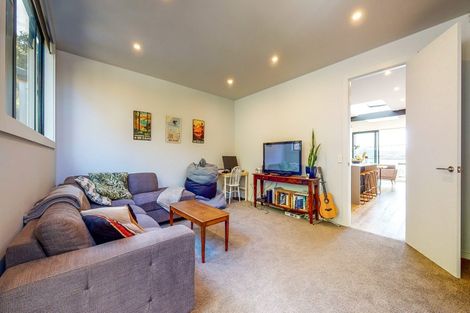 Photo of property in 306b Queens Drive, Lyall Bay, Wellington, 6022