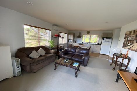 Photo of property in 207 Schnapper Rock Road, Schnapper Rock, Auckland, 0632