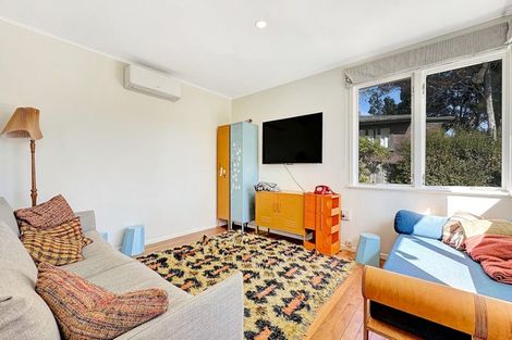 Photo of property in 665 South Titirangi Road, Titirangi, Auckland, 0604