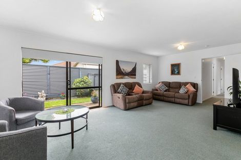 Photo of property in 6b Esmeralda Street, Welcome Bay, Tauranga, 3112