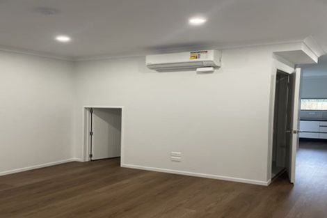 Photo of property in 13a Lipton Grove, Opaheke, Papakura, 2113