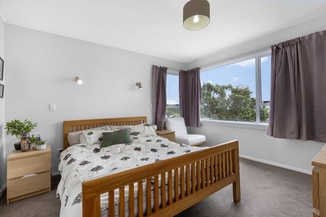 Photo of property in 70 Kahu Road, Paremata, Porirua, 5024